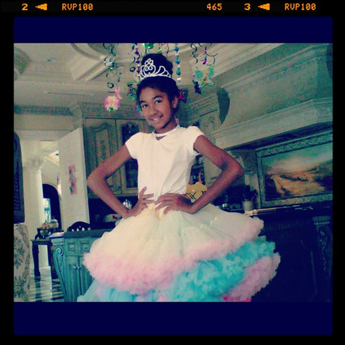 Aoki Lee Simmons celebrates her 10th birthday